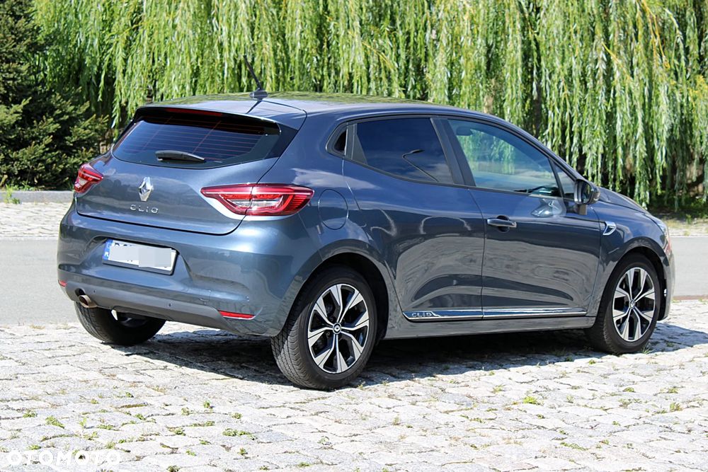 Renault Clio - 12
