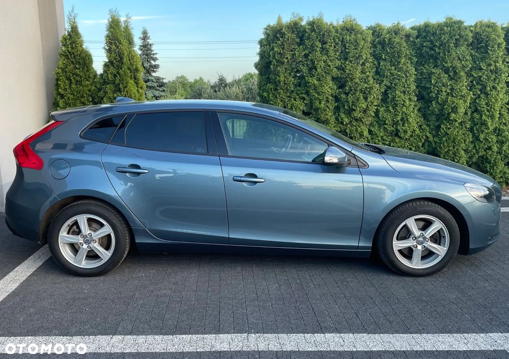 Volvo V40 T2 Momentum - 7