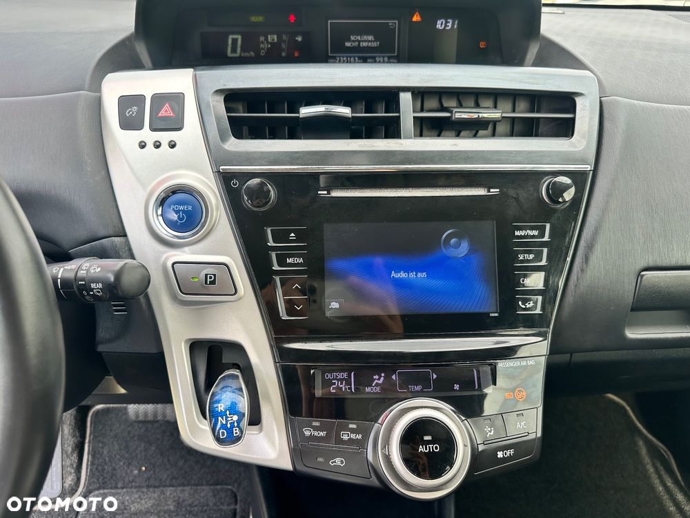 Toyota Prius+ (Hybrid) Executive - 32