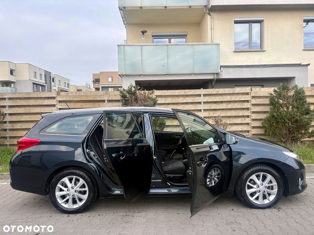 Toyota Auris 1.6 Valvematic Life Plus - 11