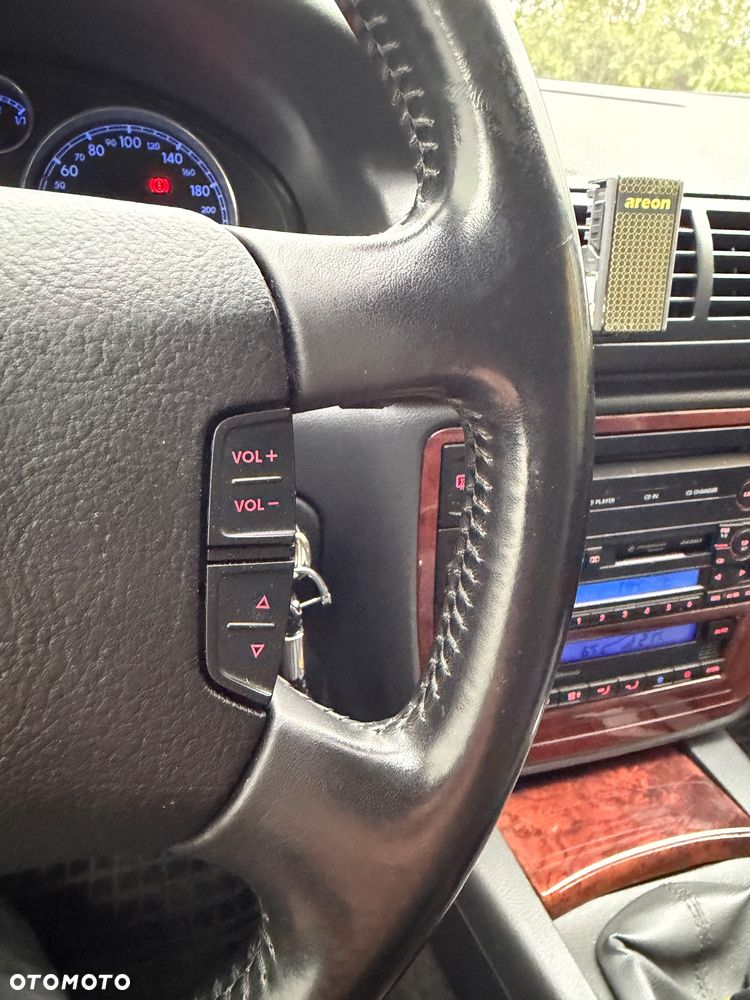 Volkswagen Passat 1.9 TDI 4Motion Highline - 18