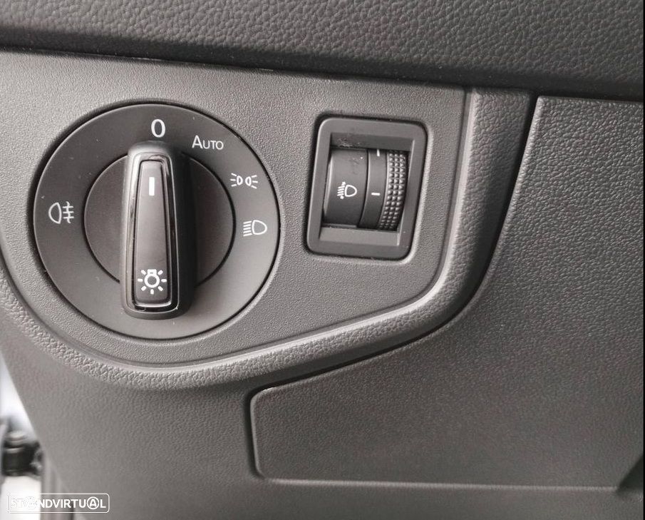VW Taigo 1.0 TSI Urban DSG - 14
