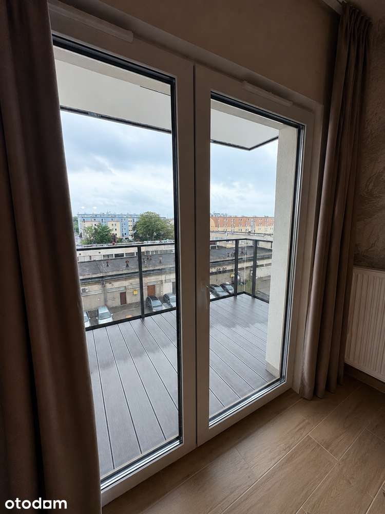 Na rok akademicki|miejsce w hali|balkon|bez prowizji