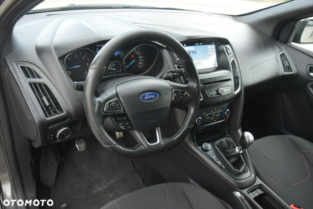 Ford Focus 1.5 EcoBlue Start-Stopp-System ST-LINE STYLE - 35