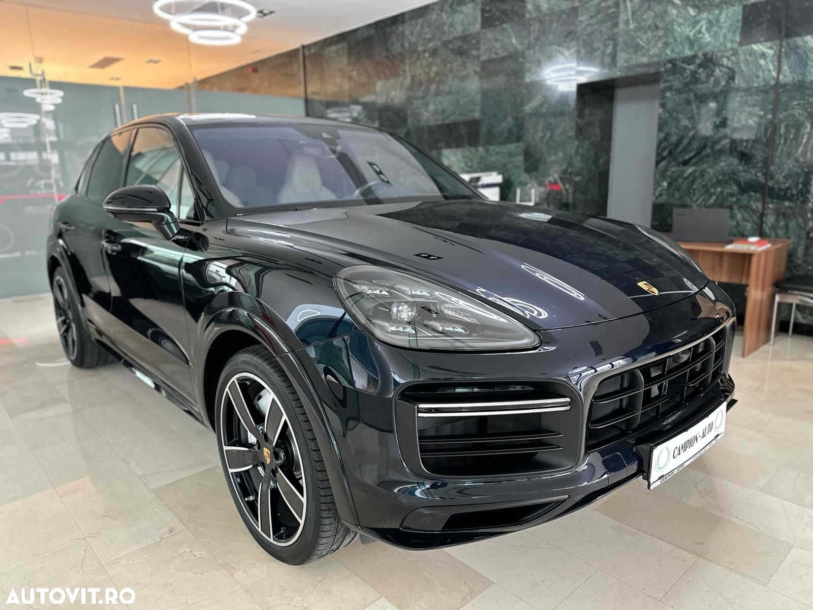 Porsche Cayenne Turbo - 1