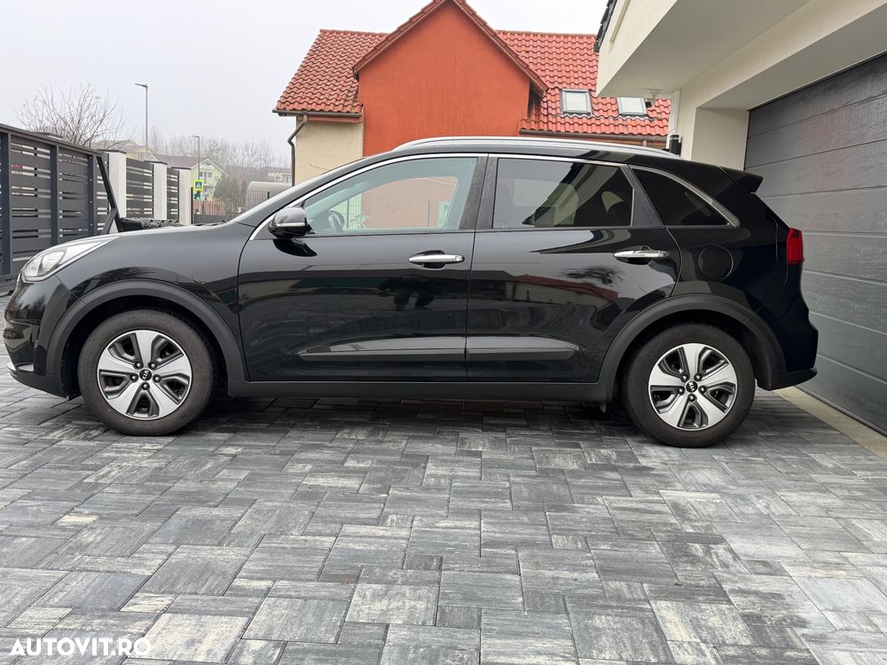 Kia Niro 1.6 GDI 2WD Aut. Spirit - 3