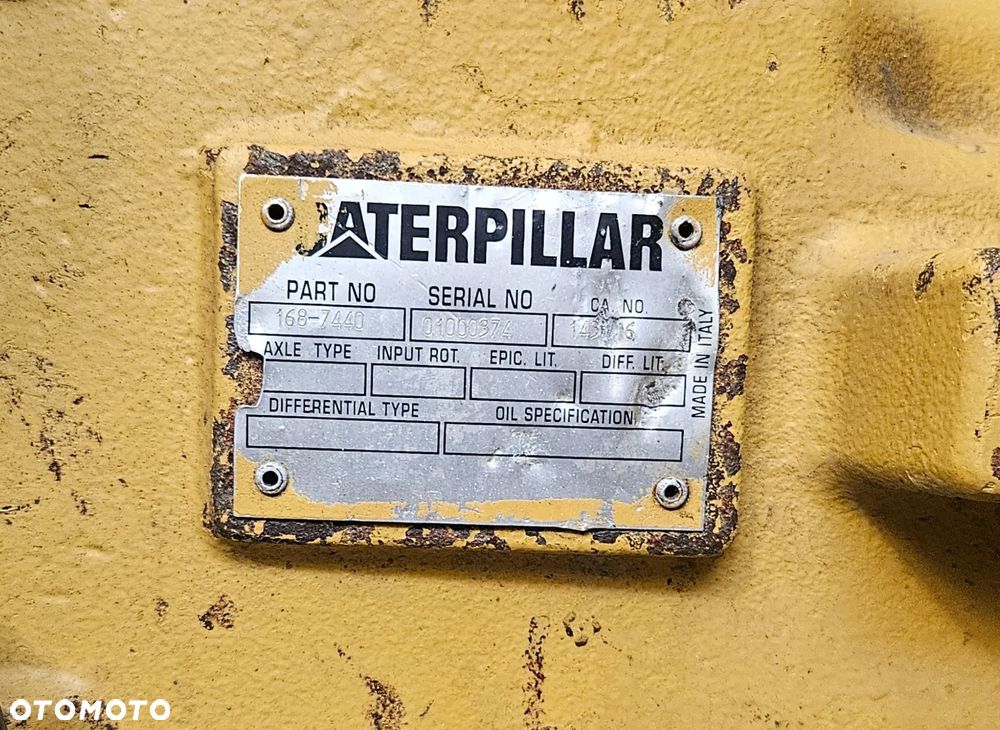 Caterpillar TH220B - 10