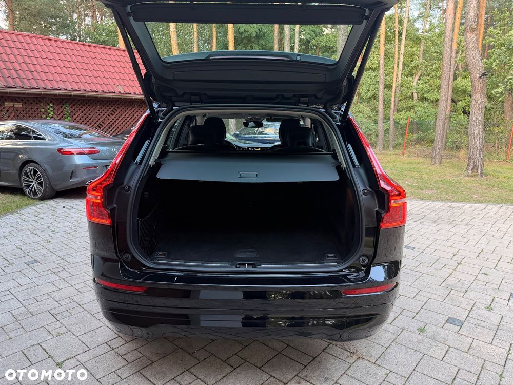 Volvo XC 60 B4 D AWD Geartronic Momentum Pro - 24