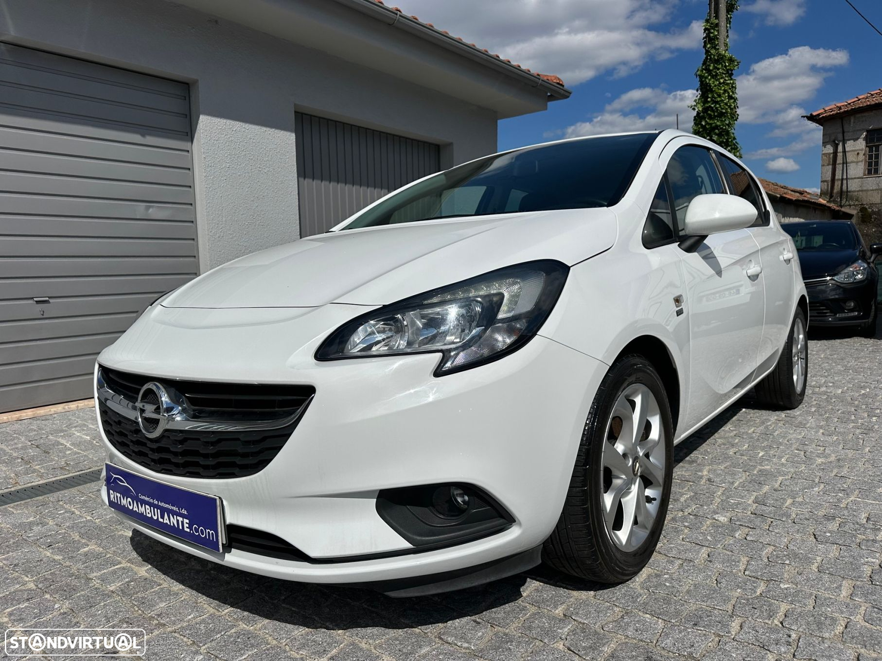 Opel Corsa 1.2 120 Anos - 8