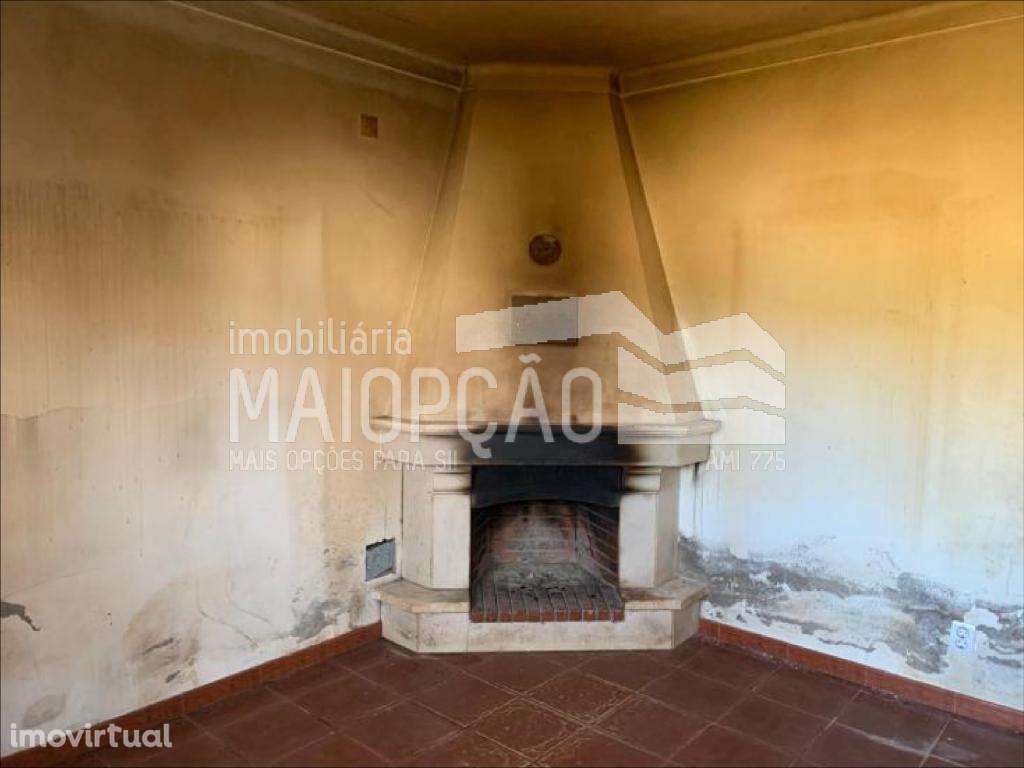 MORADIA EM CORUCHE - Grande imagem: 2/15