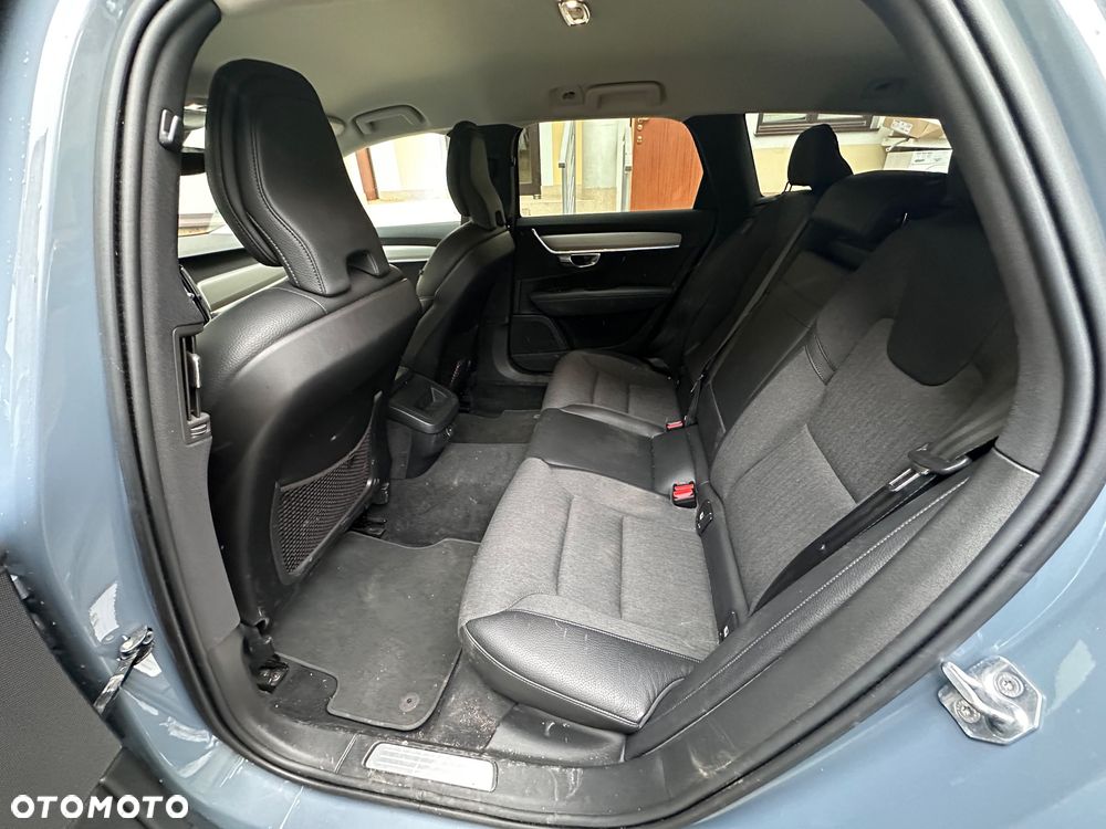 Volvo V90 D3 Momentum Pro - 11