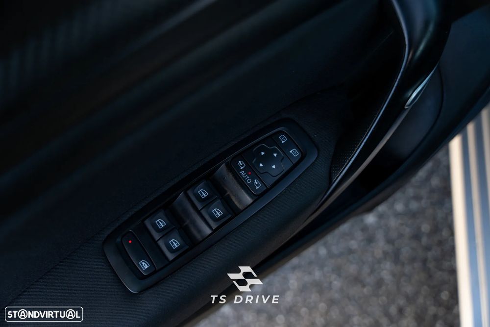 Renault Mégane Sport Tourer BLUE dCi 115 EDC INTENS - 16