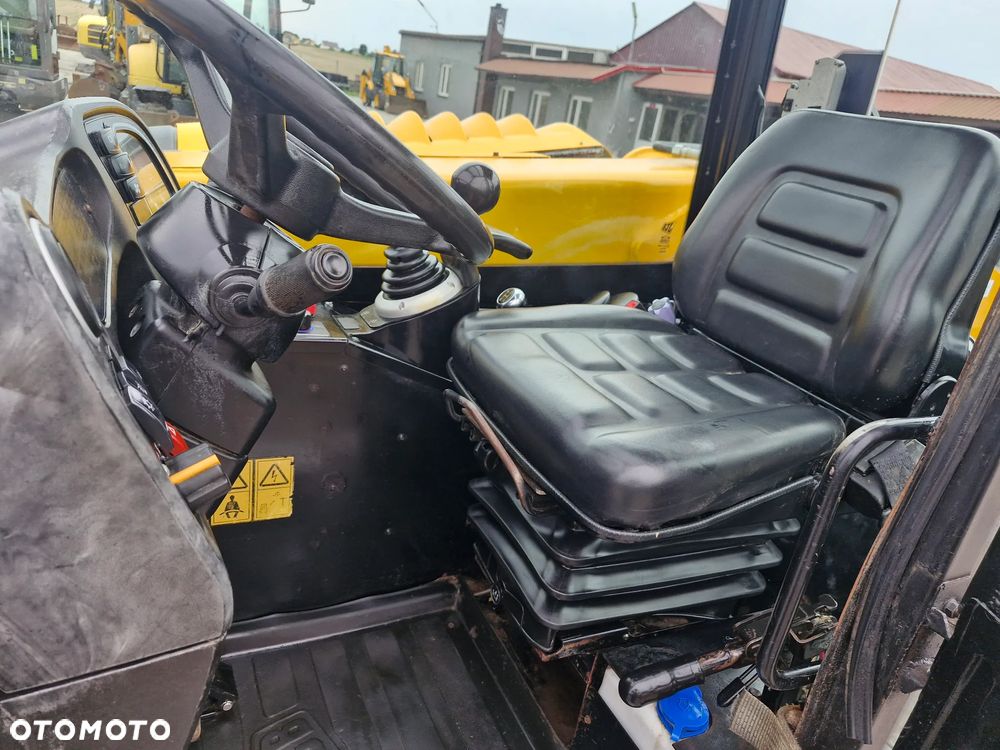 JCB 526-56 agri - 7