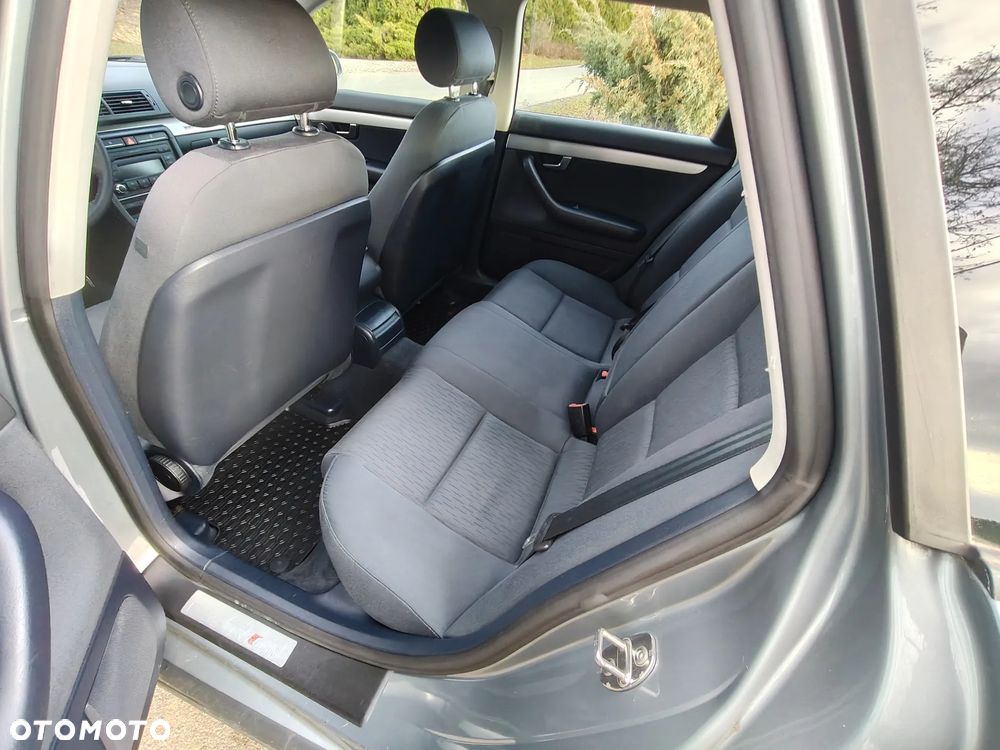 Audi A4 Avant 2.0 TDI DPF quattro - 17