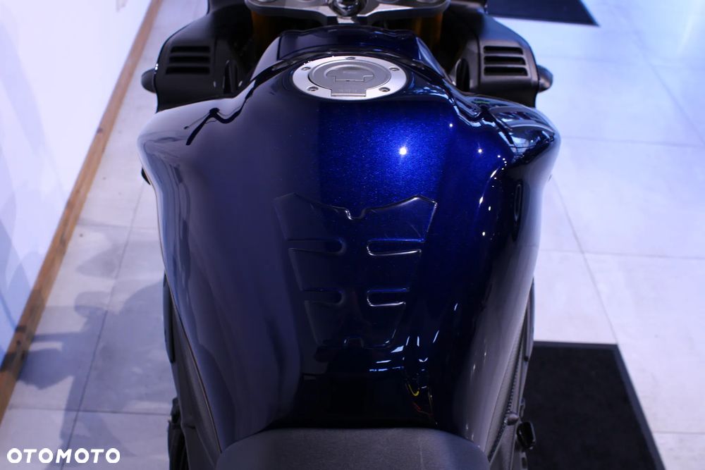 Yamaha FZ - 11