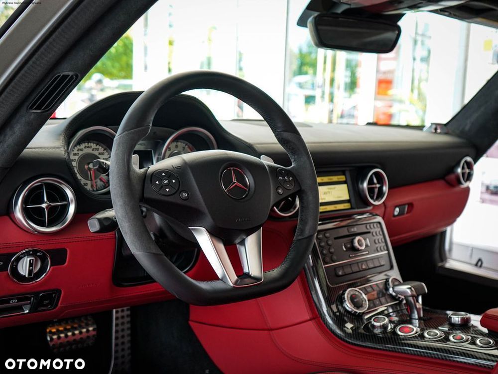 Mercedes-Benz SLS - 21