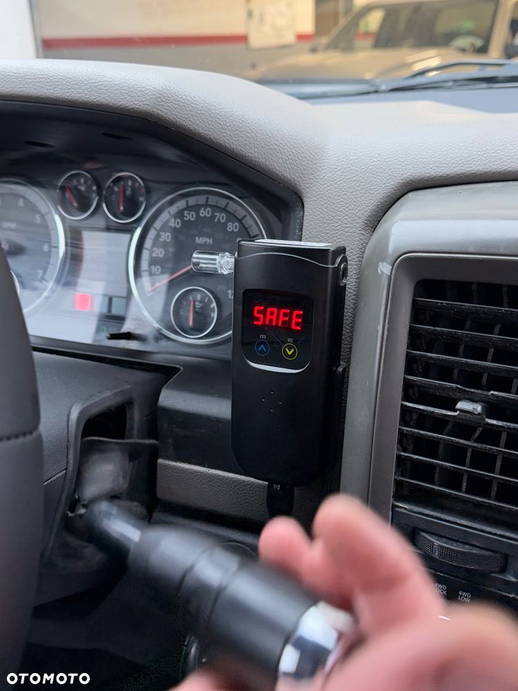 Dodge RAM 1500 5.7 4x4 - 6