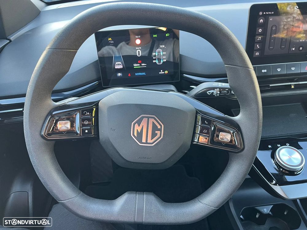 MG MG4 51 kWh Standard - 11