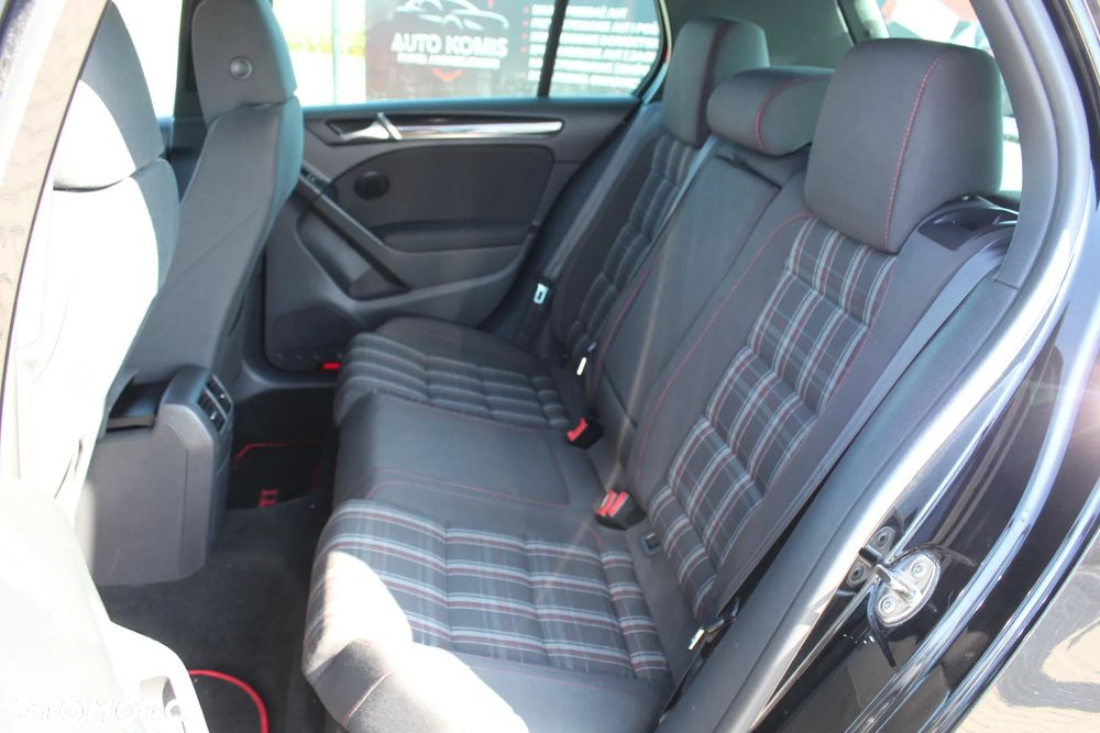 Volkswagen Golf 2.0 TSI GTI - 21