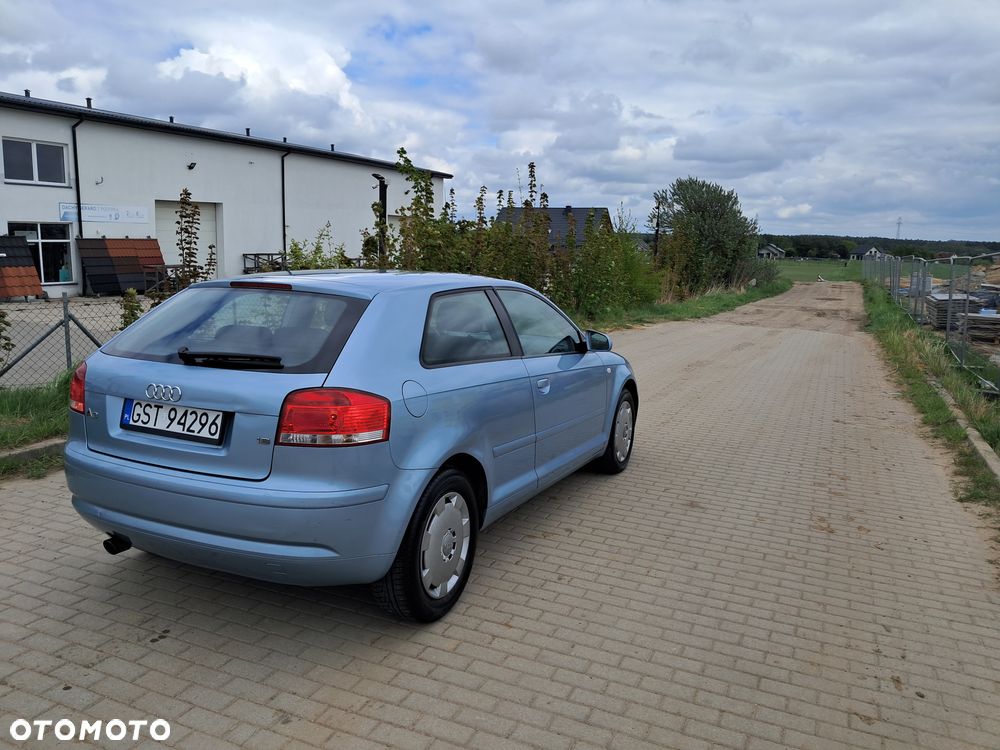 Audi A3 3-drzwiowe 1.6 Ambition - 4