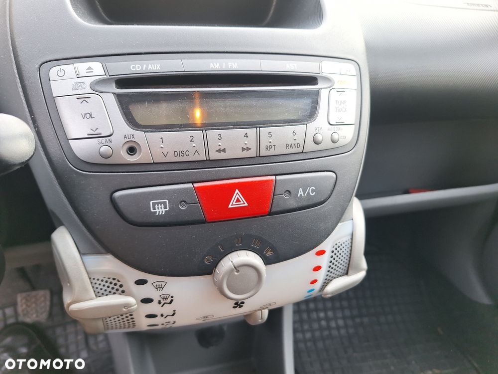 Peugeot 107 1.0 Trendy nICE - 9