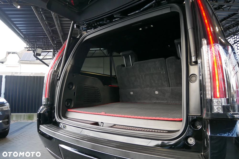Cadillac Escalade 6.2 V8 ESV Platinum - 31