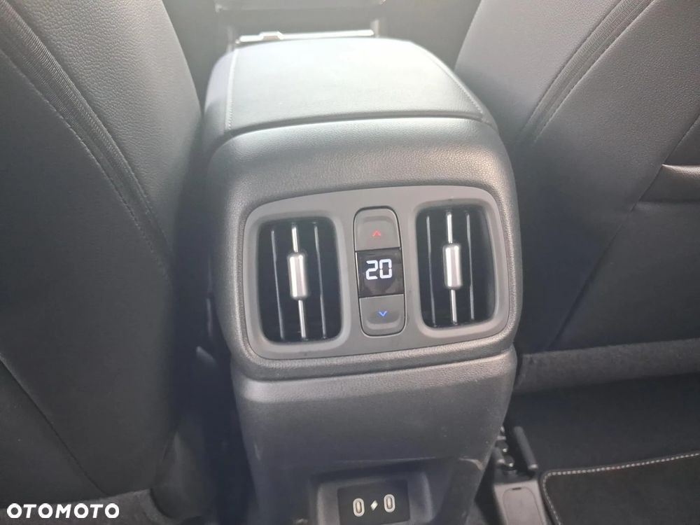 Hyundai Tucson 1.6 T-GDi HEV Executive 2WD - 25