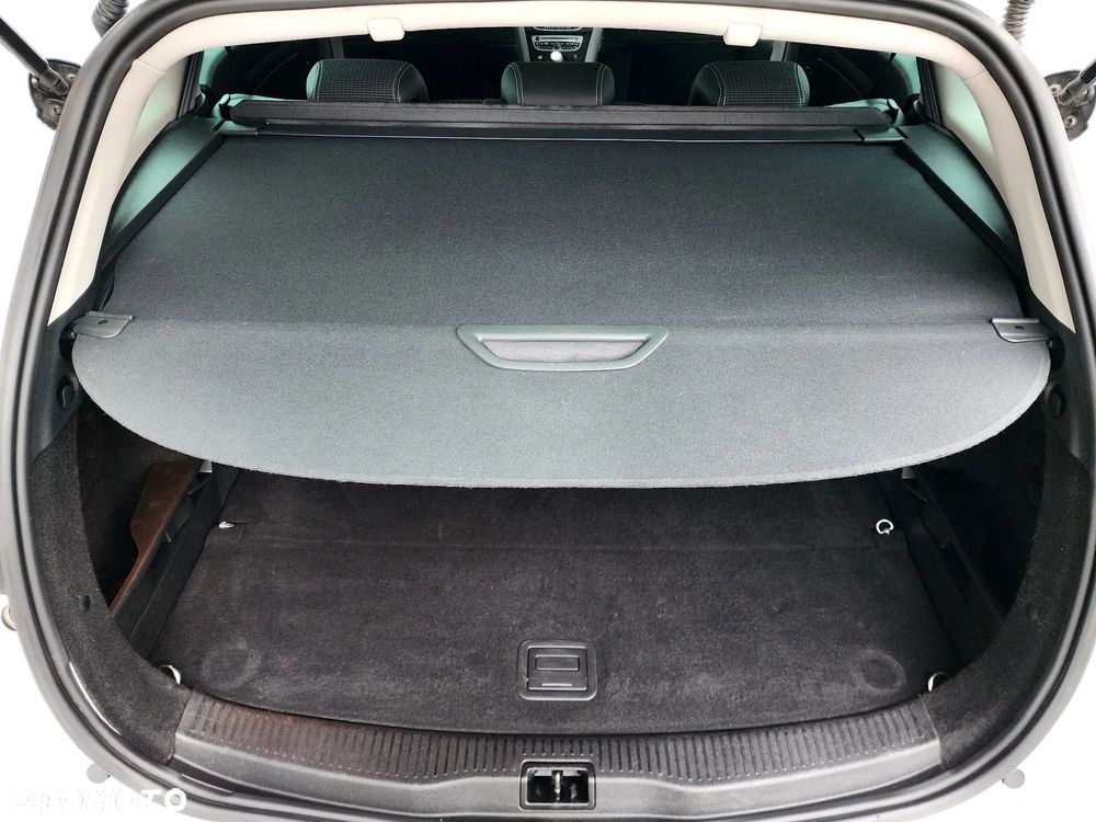 Renault Megane Grandtour dCi 160 FAP GT - 39