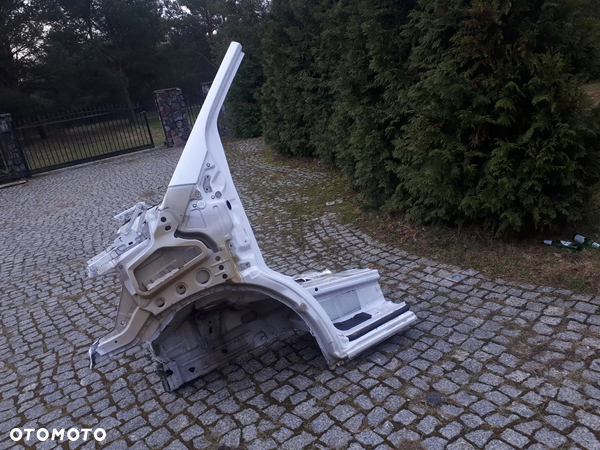 SPRINTER 907 PODŁUŻNICA ĆWIARTKA PRZEDNIA