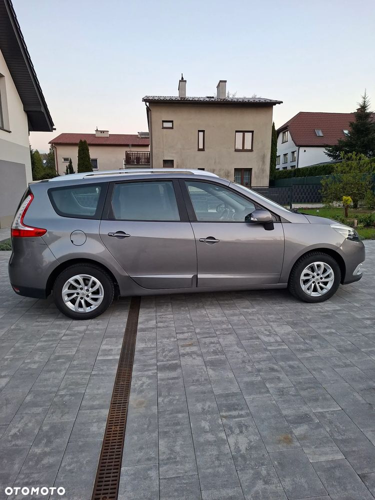 Renault Grand Scenic dCi 110 EDC Paris - 23