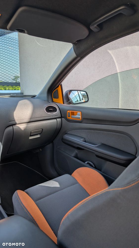Ford Focus ST - 16