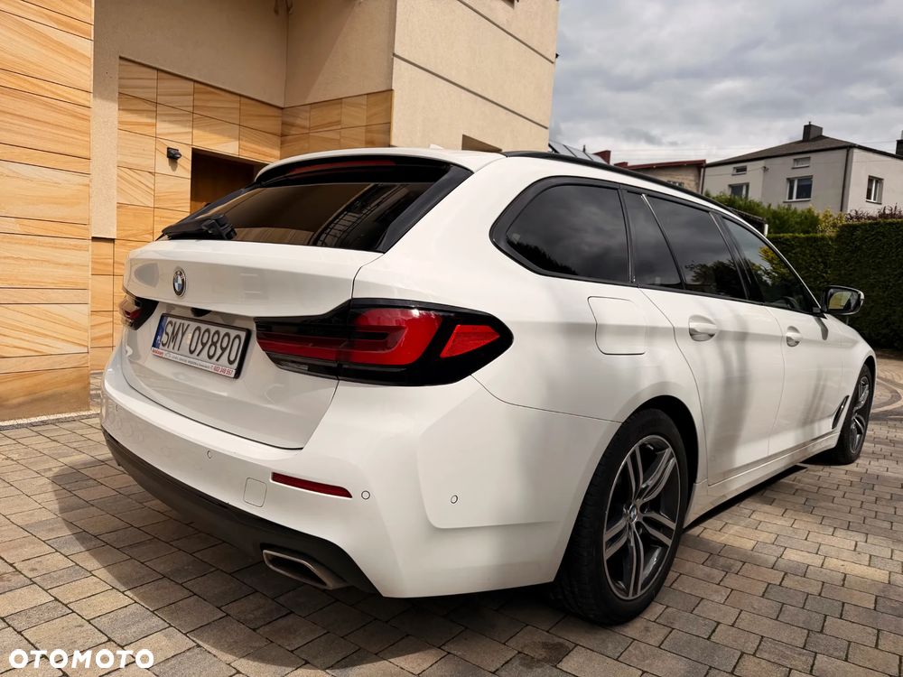 BMW Seria 5 520d Sport Line - 12