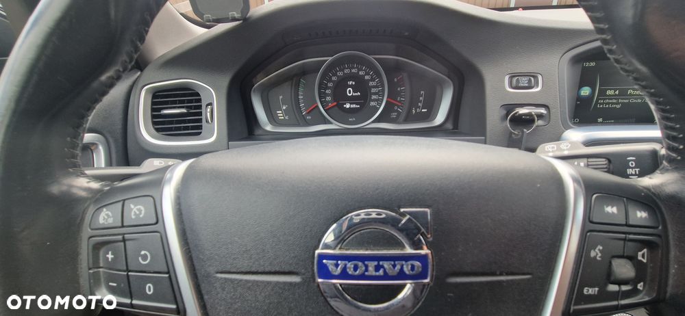Volvo V60 D4 Drive-E Momentum - 28