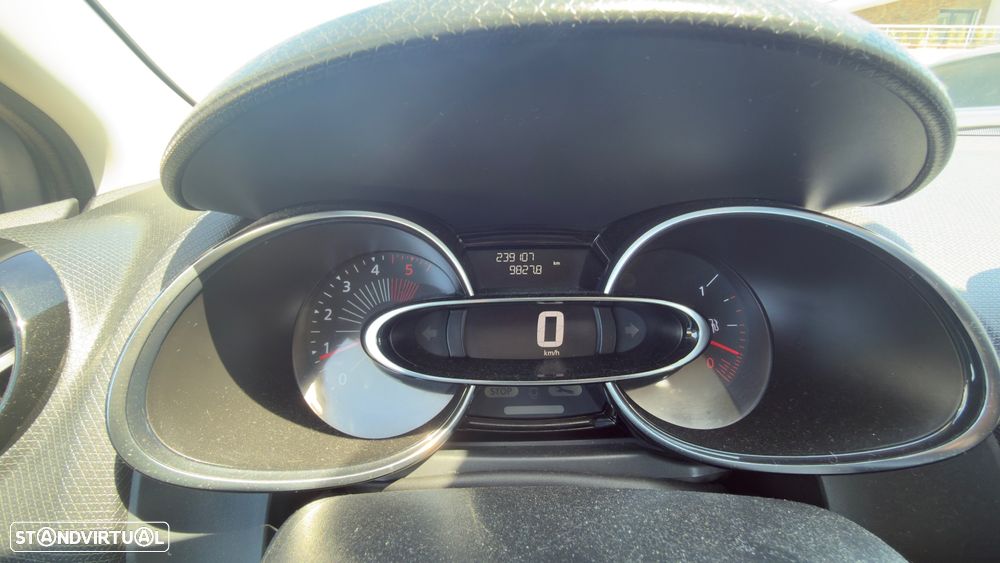 Renault Clio Sport Tourer dCi 90 Dynamique - 9