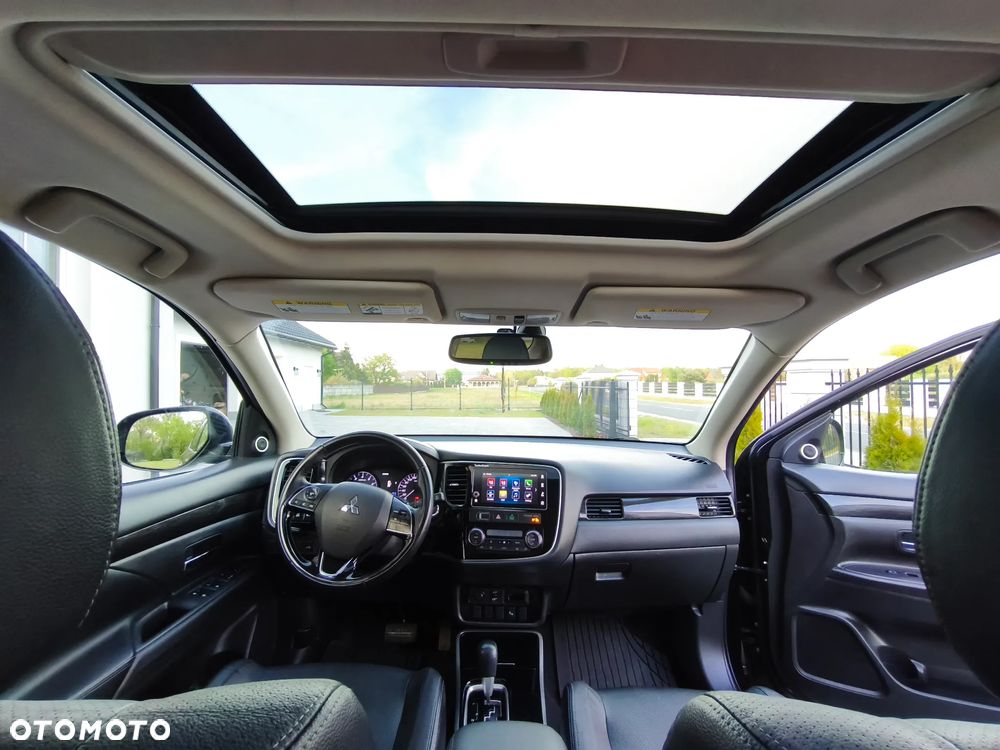 Mitsubishi Outlander - 19