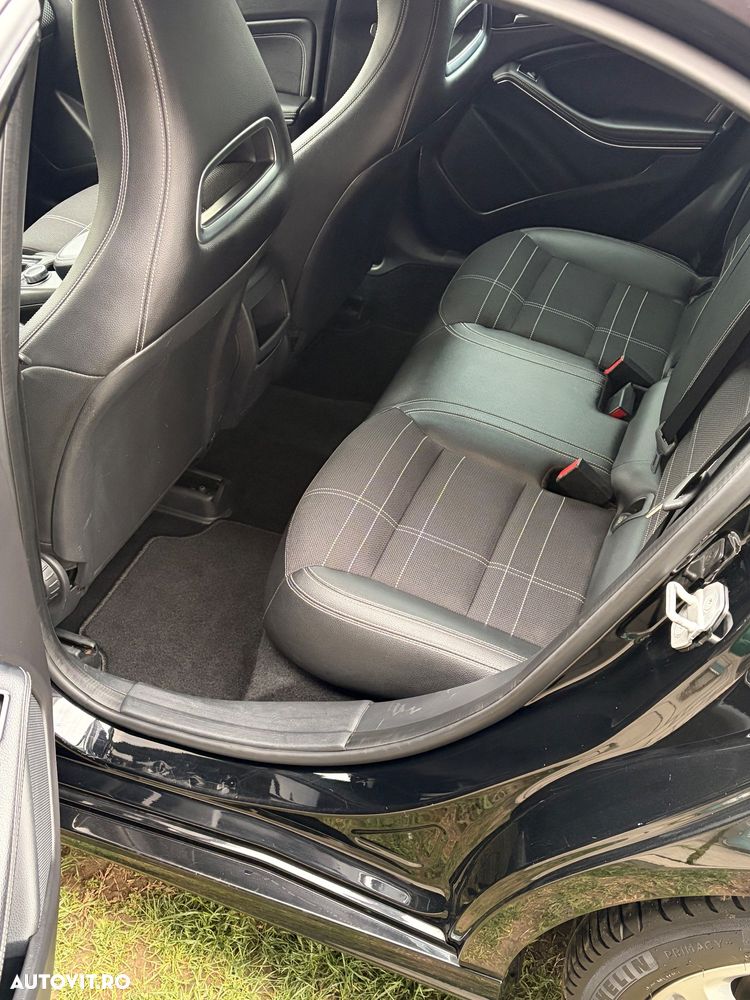 Mercedes-Benz A 180 Standard - 18