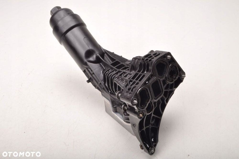 BMW 3 G20 2.0 PODSTAWA OBUDOWA FILTRA OLEJU 72482269 - 2