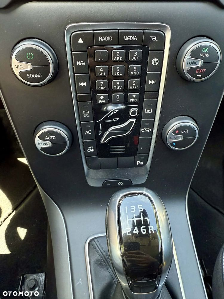 Volvo V40 T2 Drive-E Kinetic - 10