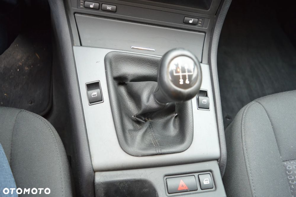 BMW Seria 3 318i - 17