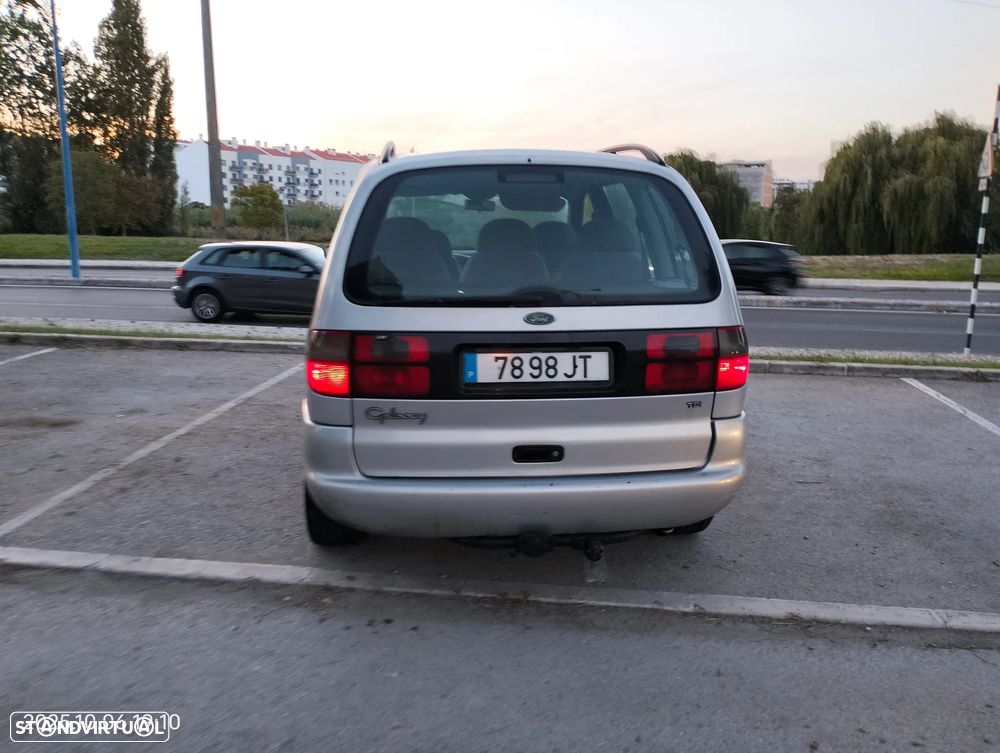 Ford Galaxy 1.9 TDi GLX - 4
