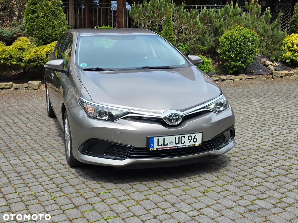 Toyota Auris 1.33 Dual-VVT-i - 9
