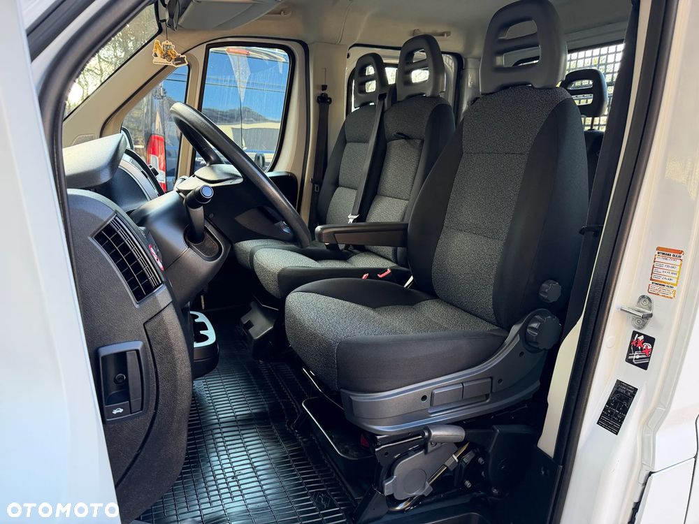 Fiat Ducato Maxi Doka 7 osób / Skrzynia 3.3m / Wzmocniony Koła 16'' / Podwójne resory / Ładowność 1285kg / Bogate wyposażenie / Serwisowany / FV23% / Salon PL - 27