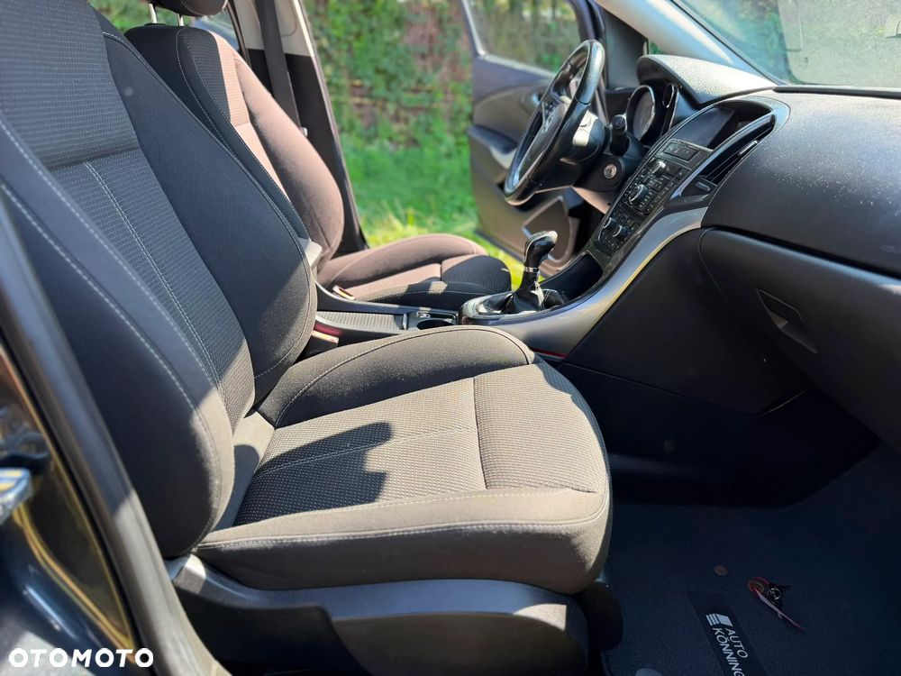 Opel Astra 2.0 CDTI Cosmo S&S - 33