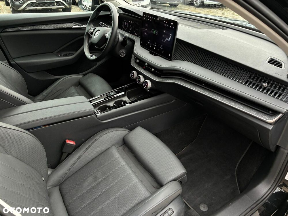 Skoda Superb 2.0 TDI SCR 4x4 Selection DSG - 30
