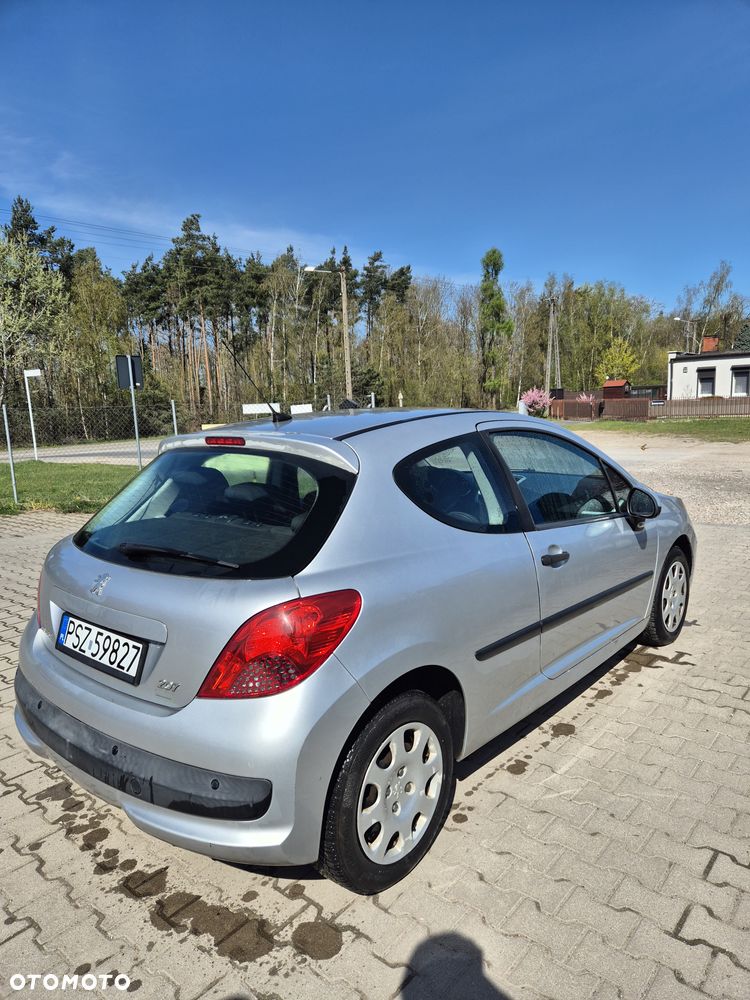 Peugeot 207 - 4