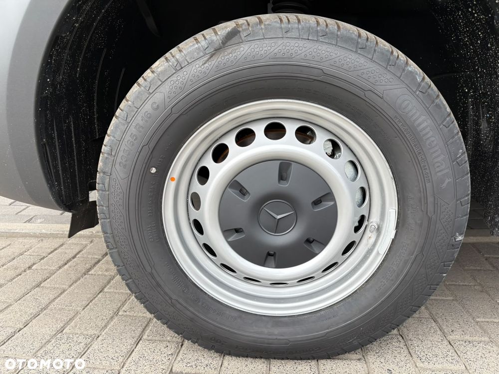 Mercedes-Benz Sprinter - 17