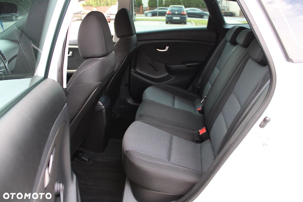 Hyundai i30 - 23