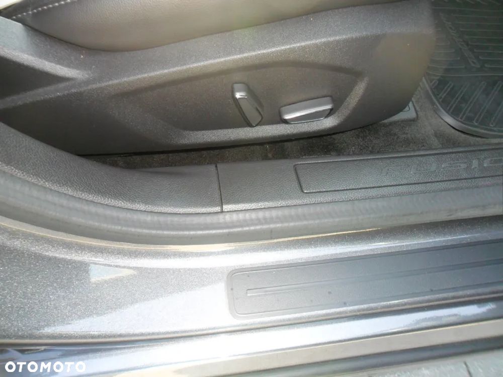 Ford Mondeo 2.0 EcoBoost Titanium - 29