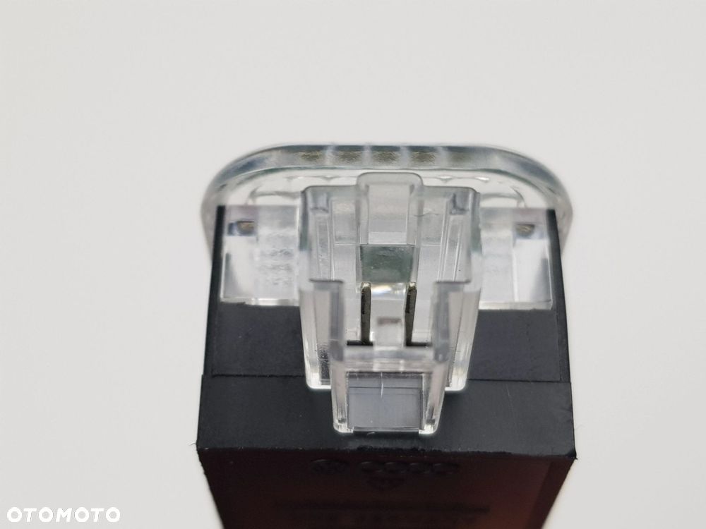 Oświetlenie Lampka drzwi Audi A6 S6 C7 4E0947415 - 9