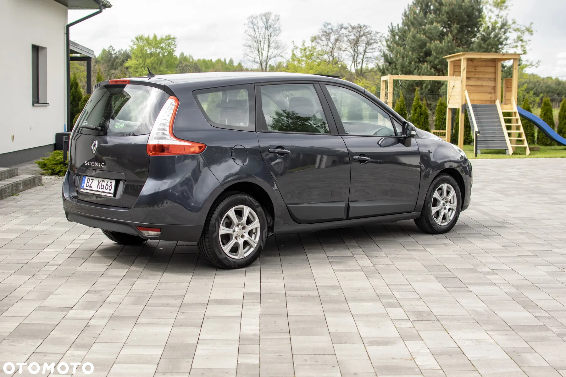 Renault Grand Scenic - 12